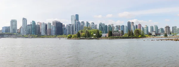 Skyline de Vancouver y Deadmen 's Island — Foto de Stock