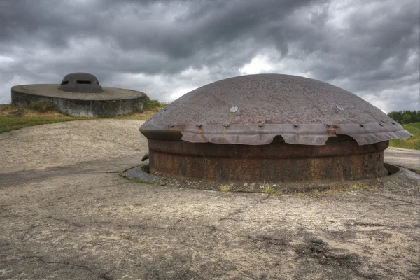 Cañón de 75 mm y cúpula de observación en Fort Douaumont — Foto de Stock