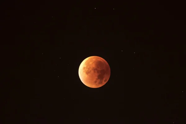 Fin del eclipse lunar total de septiembre de 2015 —  Fotos de Stock