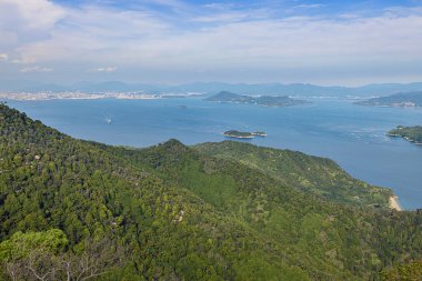 Miyajima ve Hiroşima arasındaki Japon İç Denizi Misen Dağı 'ndan görüldü.