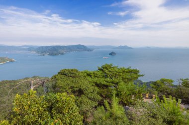 Japon İç Denizi 'nden Hiroşima' ya nakliye, Misen Dağı 'ndan görüldü.