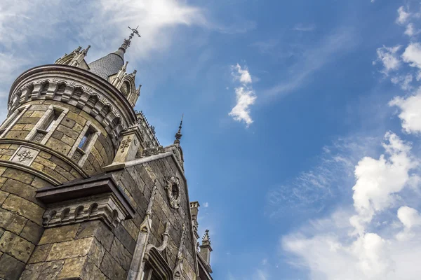 Castelo em estilo gótico — Fotografia de Stock