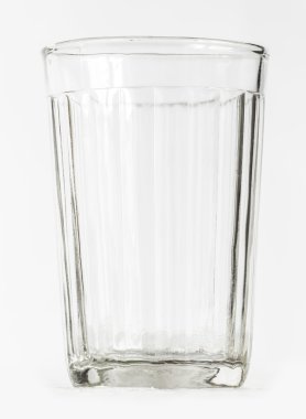 Boş kalın cam bardak