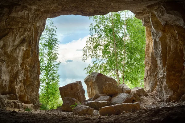 Entrada para a caverna — Fotografia de Stock