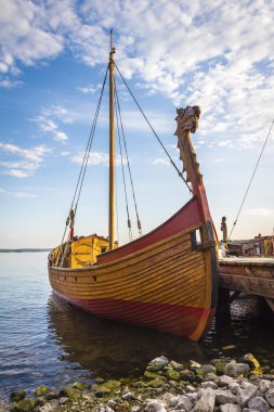 Eski ahşap gemi