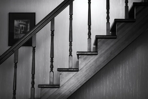 Fából Készült Belső Lépcső Második Emeletre Fekete Fehér Fénykép — Stock Fotó