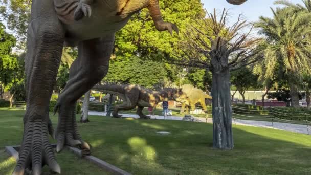 Дубаї динозавр парк — стокове відео