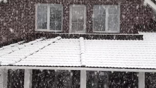 窓の外の雪 — ストック動画