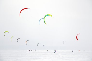 Kış kitesurfing