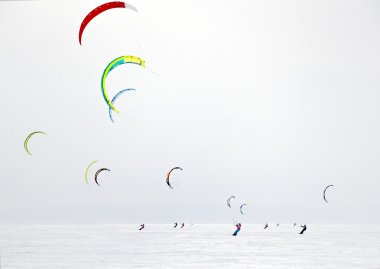 Kış kitesurfing