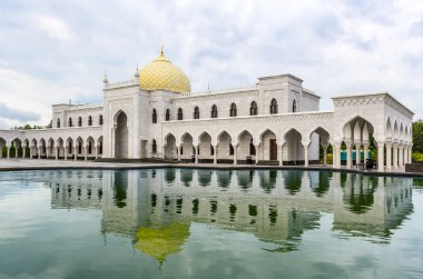 Tataristan, Rusya - 11 Temmuz 2015: Beyaz Mosquei versite Bolgar, Tataristan, Rusya Federasyonu.