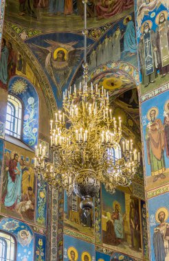 Kurtarıcının Kilisesi Kan Döküyor (Diriliş Katedrali).