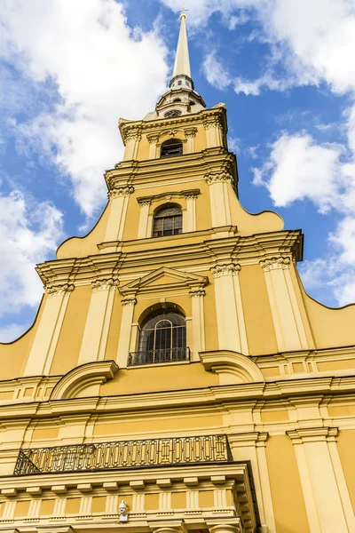 Peter och Paul katedralen av den heliga apostlar Peter och Paul Fortress — Stockfoto