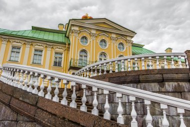 Lomonosov kasabasındaki Menshikov Sarayı (Oranienbaum)