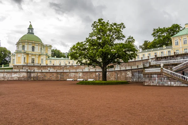 ロモノソフの町メンシコフ宮殿（オラニエンバウム） — ストック写真