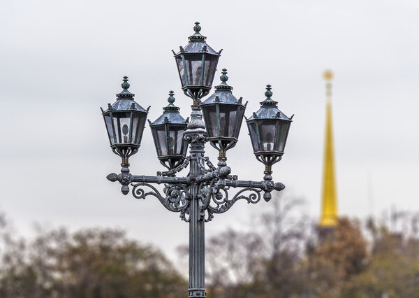 Винтажный фонарь