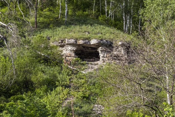 Ingresso alla grotta — Foto Stock