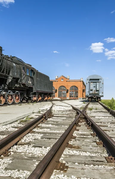 Övergivna järnvägsstation — Stockfoto