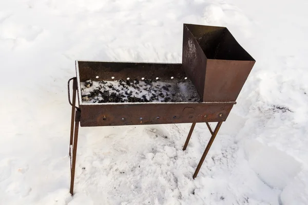 Brazier in sneeuw — Stockfoto