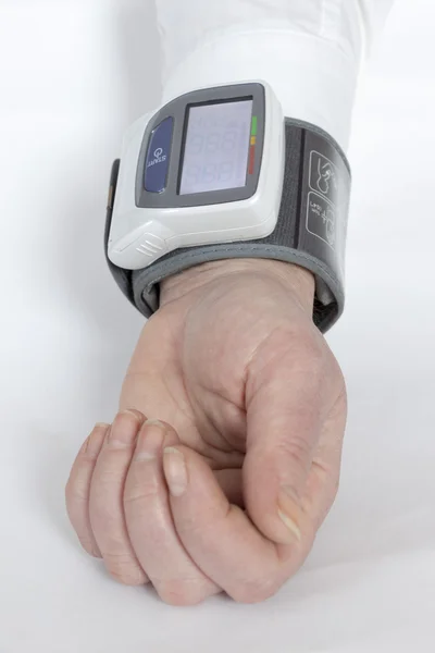 Automatic blood pressure monitor — Stock Photo, Image