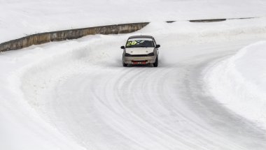 Kış araba yarışı