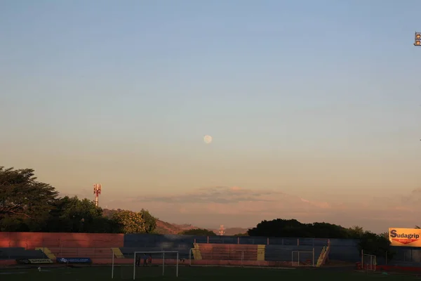 Měsíc Západním Stadionu — Stock fotografie