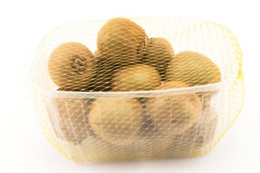 Kivi plastik bir kap içinde bir kilogram