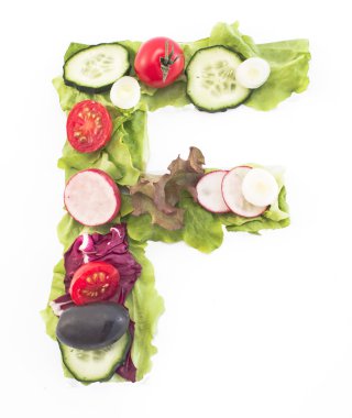 Salata yapılan F harfi 