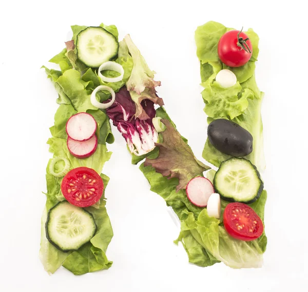 Letter N gemaakt van salade — Stockfoto