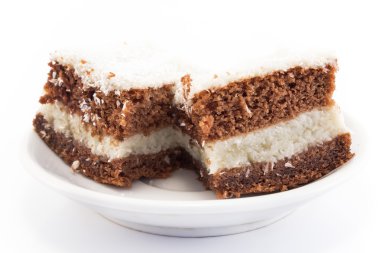 Hindistan cevizi kek, beyaz izole