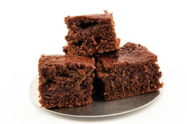 Erik reçeli ile çikolatalı kek