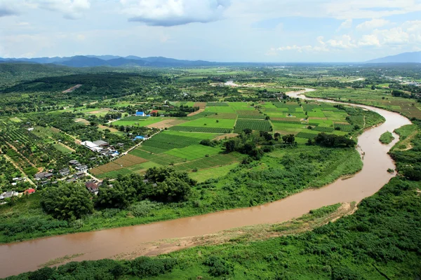 Paddy araziyi, Chiang Mai, Thaila Ping Nehri'nin havadan görünümü