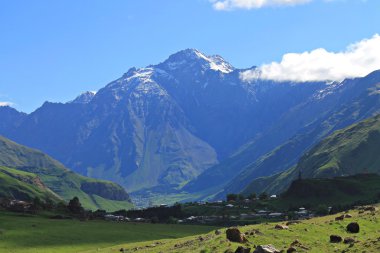 Dağda askeri-Gürcü yol