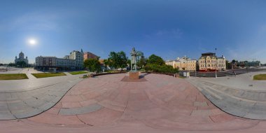 Moskova Rusya 'da Friedrich Engels Anıtı ile Ploshchad' Prechistenskiye Vorota 'nın 360 derecelik manzarası