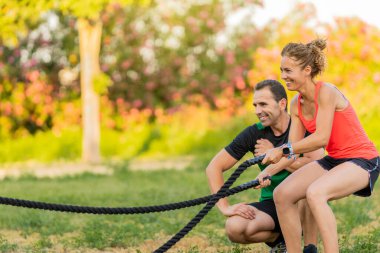 Güçlü Kadın Savaş İpi Kullanıyor