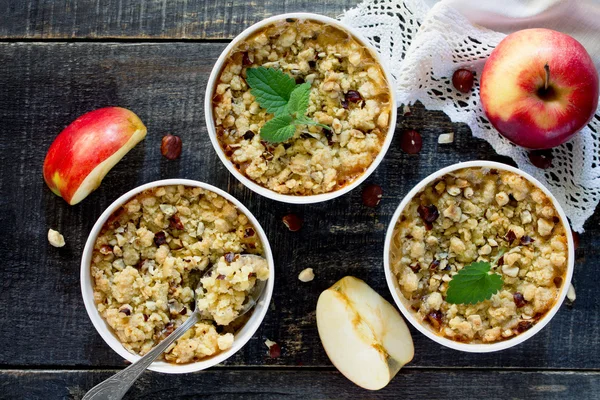 Dessert crumble with apple and nuts, top view — Stock Photo, Image