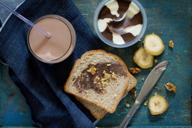 Yemek Kahvaltı, tost ekmeği fındık yapıştırın, çikolata ve coc