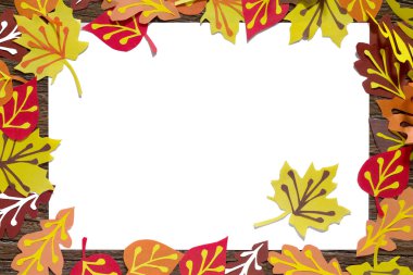 Sonbahar renkli kağıt ahşap bir tahta üzerinde yaprakları, kopya alanı. Bir o