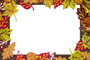 Sonbahar renkli kağıt ahşap bir tahta üzerinde yaprakları, kopya alanı. Bir o