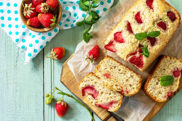 Delicious Summer Dessert Gluten Free Strawberry Pie Cake Strawberries Wooden — Stock Photo, Image