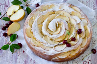 Tatlı kek doldurulmuş haşhaş ve kiraz, hamur mayaları