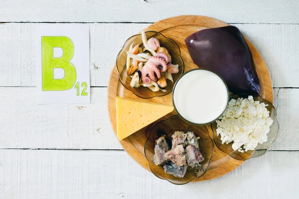 Foods that contain vitamin B 12 — Stock Photo, Image