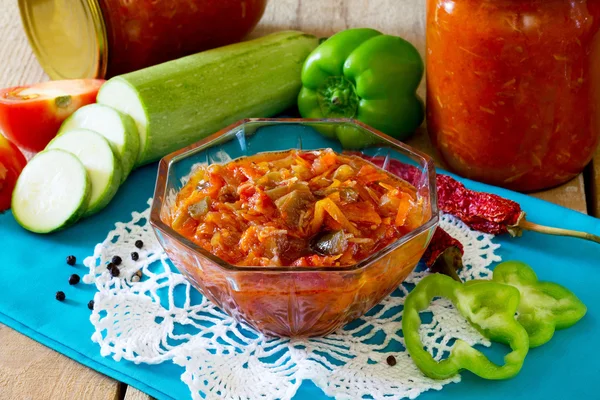 Naturliga hemgjord sås av tomater och zucchini — Stockfoto