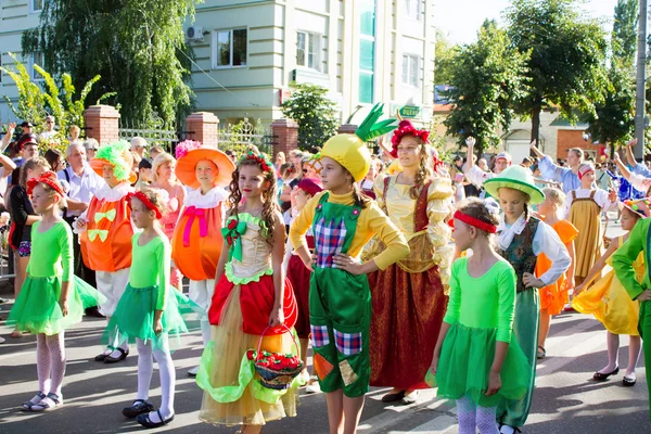 시즈란, 러시아-8 월 22 일: 축제 실버 트럼펫 볼가 — 스톡 사진