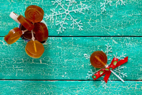 Леденцы на палочке, рождественский фон — стоковое фото