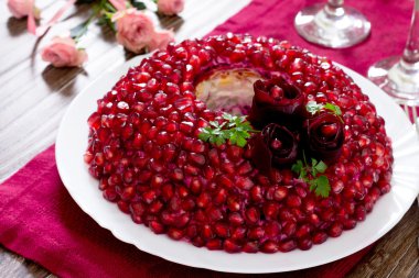 Garnet bilezik salatası sebze ve et
