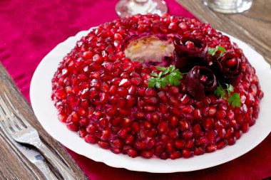 Garnet bilezik salatası sebze ve et