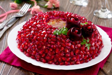 Garnet bilezik salatası sebze ve et