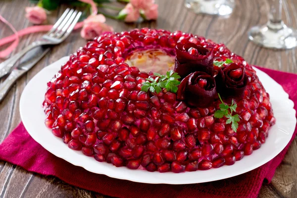 Garnet bilezik salatası sebze ve et