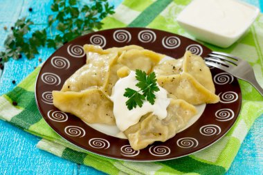 Köfte et ve soğan ile Buhar, bir üçgen oluşturur